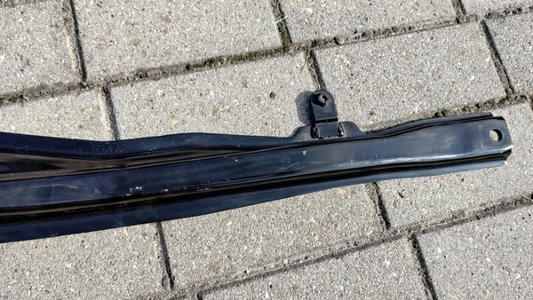 Mitsubishi Lancer Trave Anteriore Sospensione OEM 4000A094 image 6