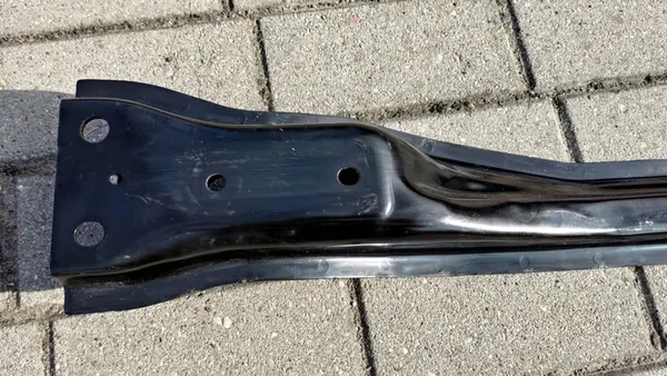 Mitsubishi Lancer Trave Anteriore Sospensione OEM 4000A094 image 7