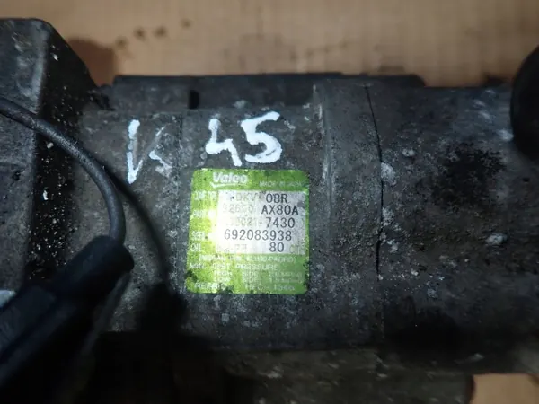 Compressor Ar Condicionado Nissan OE 92600AX80A Usado image 3