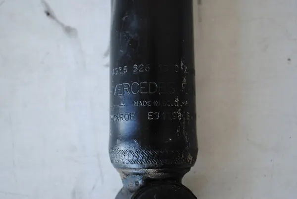 Bakre stötdämpare Mercedes Sprinter 906 Crafter A9063261300 image 2