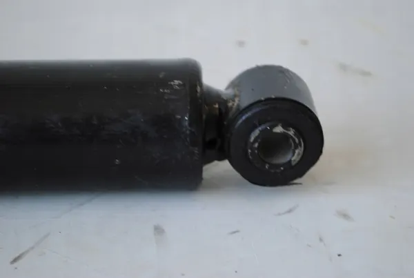 Bakre stötdämpare Mercedes Sprinter 906 Crafter A9063261300 image 7