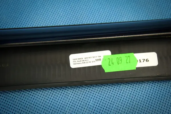 OEM 4H0853763F T94 Vasen takaoven kaavin Audi A8 image 8