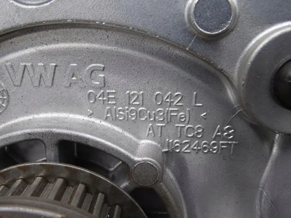 Pompa acqua A3 8V GOLF VII LEON III 1.4 TFSI 04E121042L image 4