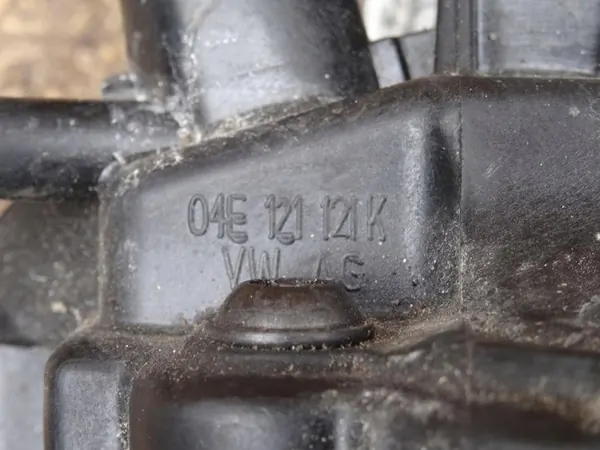 Pompa acqua A3 8V GOLF VII LEON III 1.4 TFSI 04E121042L image 6