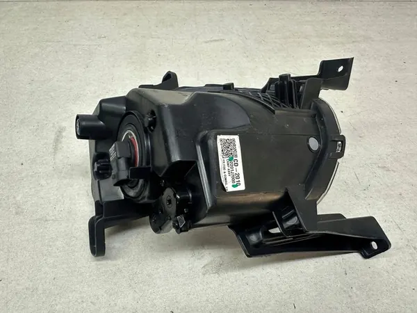 Farol de Neblina Esquerdo Kia Ceed III 2019 OEM image 2