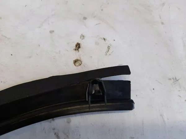 Couvercle de moteur Mercedes-Benz CLA C117 A1178800197 image 2