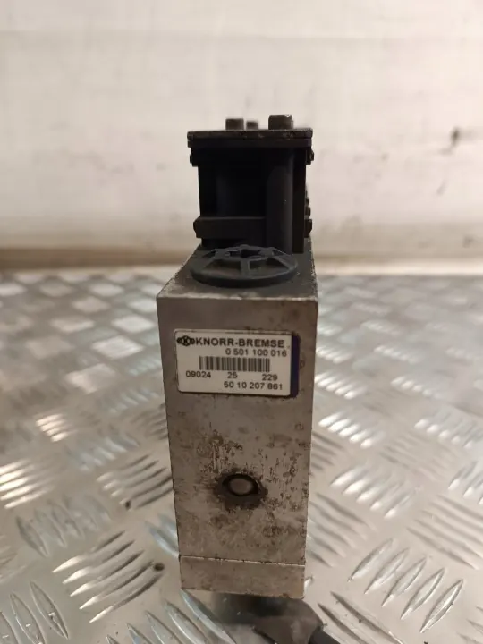 Soupape Pneumatique Knorr-Bremse OEM 0501 100 016 image 5