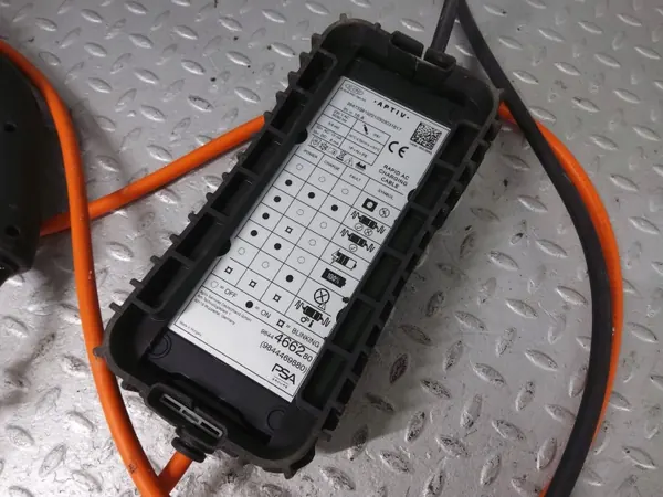 Cabo de carregamento EV OEM 9844466280 para Peugeot 2008 II image 3