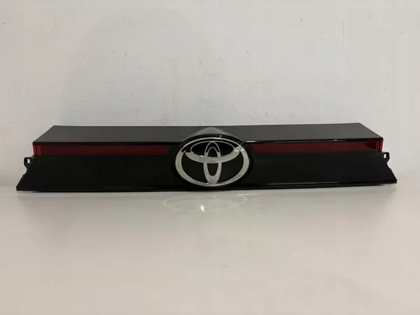 OEM 76801-0D760 Moldura Portón para Toyota Yaris Cross image 2