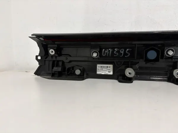 OEM 76801-0D760 Moldura Portón para Toyota Yaris Cross image 5