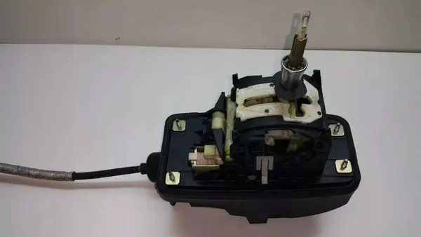 Levier de vitesse Audi A4 S4 B6 OEM 8E2713041Q image 4