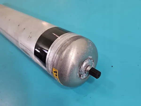 Lufttank OEM 68064343AC für Jeep Grand Cherokee WK2 image 5