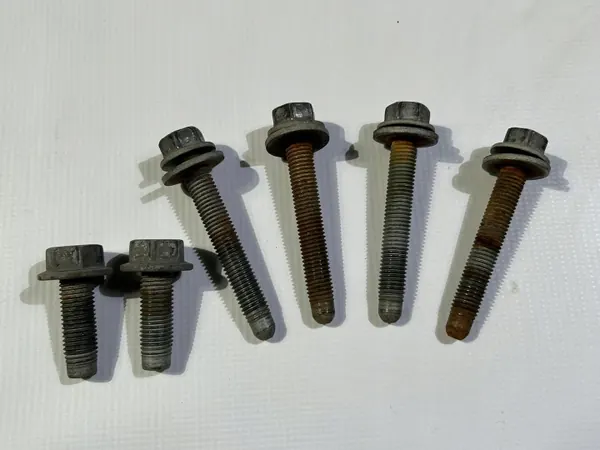 Parafusos suspensão dianteira OEM 3571258 image 6