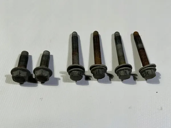 Parafusos suspensão dianteira OEM 3571258 image 7