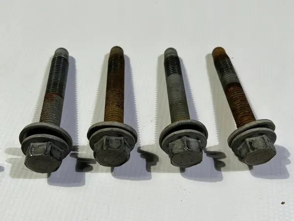 Parafusos suspensão dianteira OEM 3571258 image 9