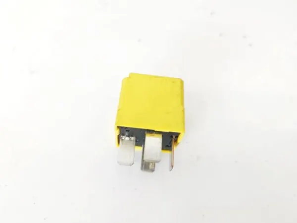 Relais Mercedes-Benz Classe A OEM 4RA00779451 image 2
