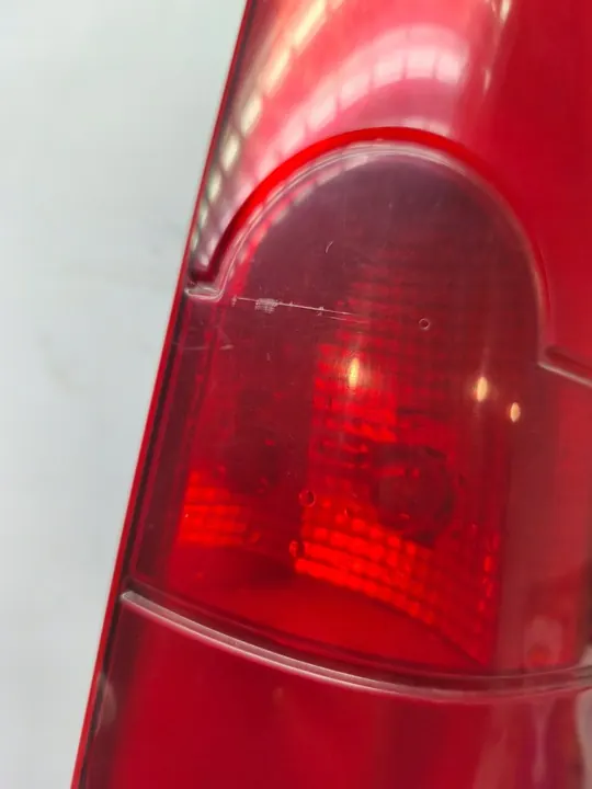 LÁMPARA TRASERA DERECHA RENAULT KANGOO 8200150621 image 4