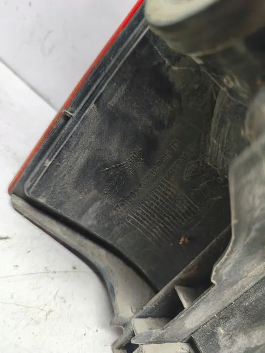 LÁMPARA TRASERA DERECHA RENAULT KANGOO 8200150621 image 9