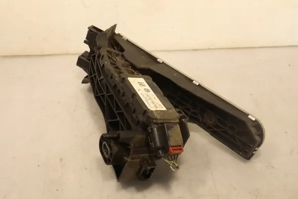 Gaspotentiometer Volkswagen Passat B7 2.0TDI OEM image 5