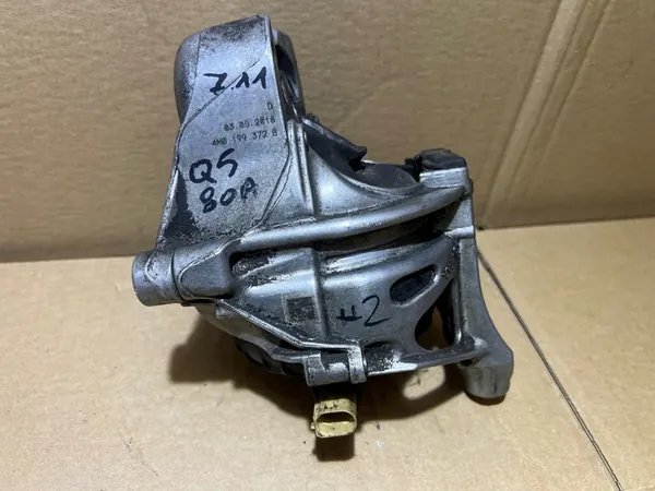 Moottorin tuki AUDI Q5 80A 2.0 TFSI 4M0199372B image 7