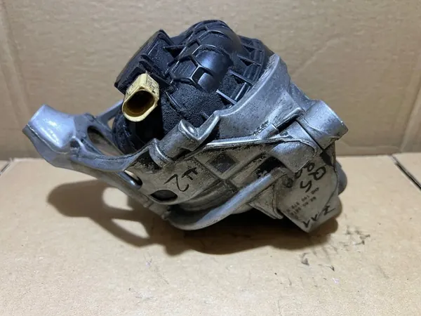 Moottorin tuki AUDI Q5 80A 2.0 TFSI 4M0199372B image 9