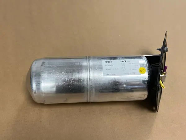 Réservoir de pression AUDI A6 A7 4K 4K0616203A image 2