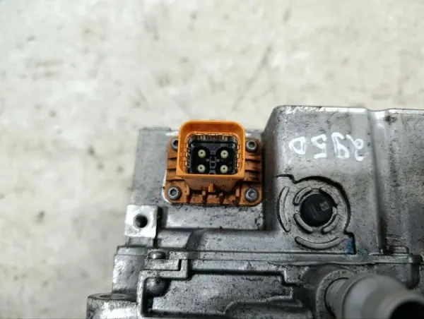 Inversor Mercedes-Benz OEM A0009007242 Usado image 7