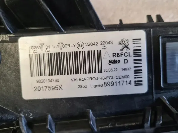 OEM 89911714 Farol DRL Direito para Peugeot 508 image 6
