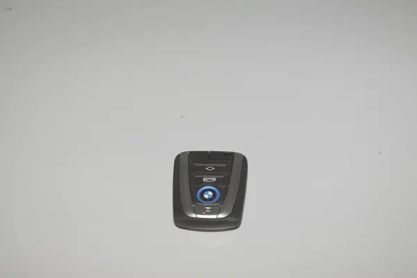 BMW i3 Nyckel OEM 66125A56085 - Begagnat skick image 2