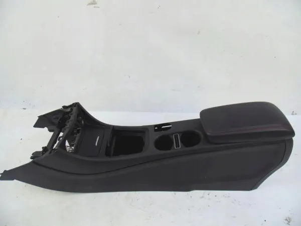 OEM 390327 Middenconsole Armsteun Mercedes A W176 image 2