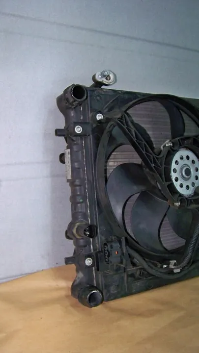 Conjunto de ventilador de refrigeración de agua Skoda Fabia I 1.2 image 3