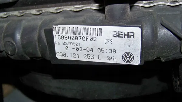 Conjunto de ventilador de refrigeración de agua Skoda Fabia I 1.2 image 7