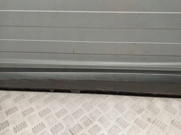 AUDI A3 8V5 S-LINE SEDAN LEFT SIDE MOULDING 8V5853859 image 4