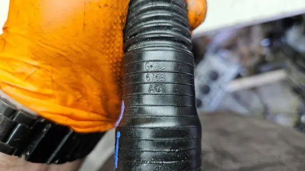 Tubo de llenado de aceite Ford Transit VII OEM gk2q6763ad image 8