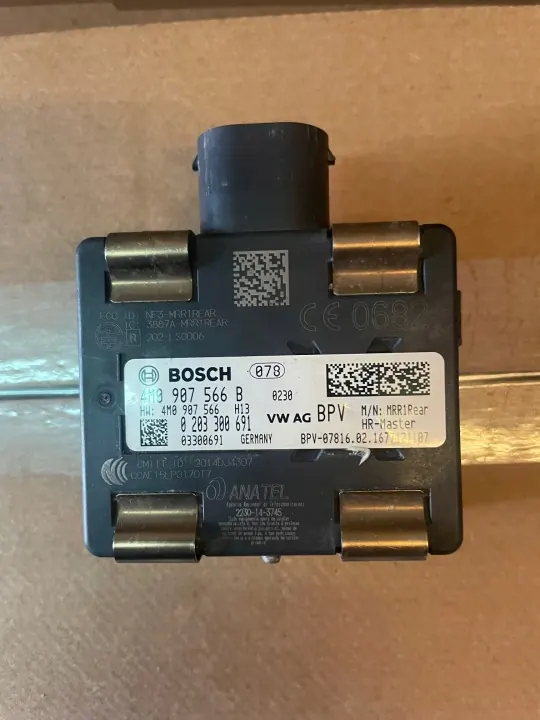 Radar d'aide au changement de voie Audi Q7 OEM 4M0907566B image 2