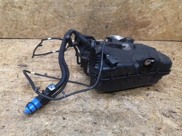 Bomba tanque AdBlue FORD KG93-5J228-AD usado OEM image 3