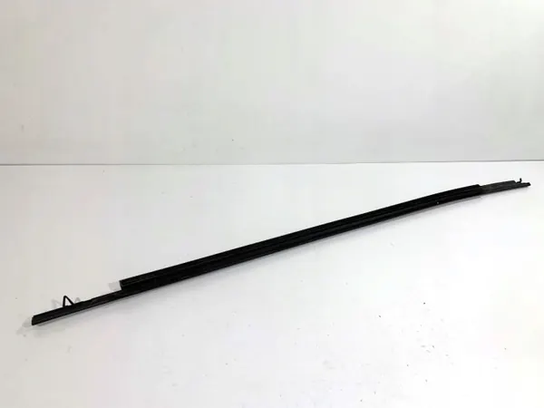 Lame racleuse avant droite OEM LORK-2316-135653 image 3