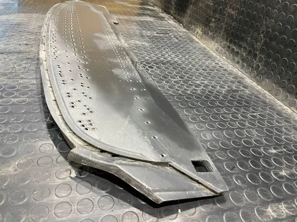 Escudo do pára-choques dianteiro Skoda Octavia IV OEM 5E3807611C image 4