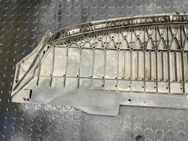 Escudo do pára-choques dianteiro Skoda Octavia IV OEM 5E3807611C image 8