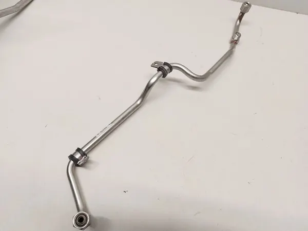 Ligne d'injecteur de carburant Porsche Cayman 981 image 1