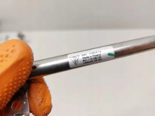 Ligne d'injecteur de carburant Porsche Cayman 981 image 3