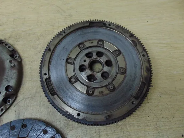 Volante de Dupla Massa VW Polo V 6R 1.6 TDI image 7