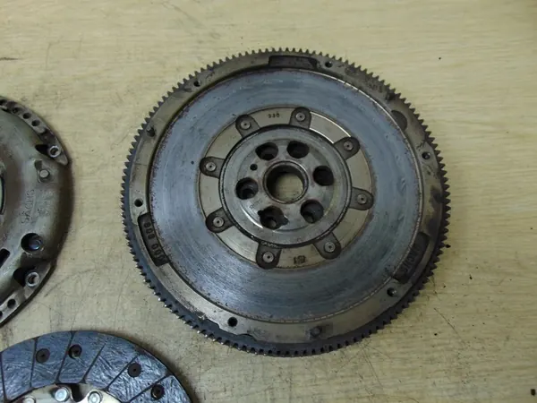 Volante de Dupla Massa VW Polo V 6R 1.6 TDI image 8