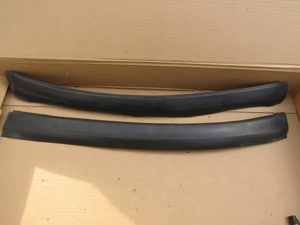 MERCEDES W124 Windschutzscheibenleistenabdeckung L+P OEM image 2