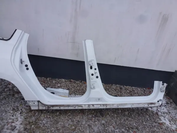 Oikea keskisalpatynnyri OEM PRÓG PRAWY DUSTER II image 2