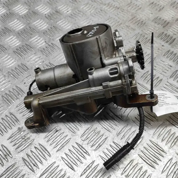 Pompe à huile d'occasion OEM 7594010 pour Citroën C3 II 1.6L image 2