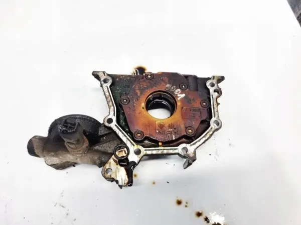 Pompe à huile OEM 702748 pour Dacia Sandero 1.2L 2013 image 3