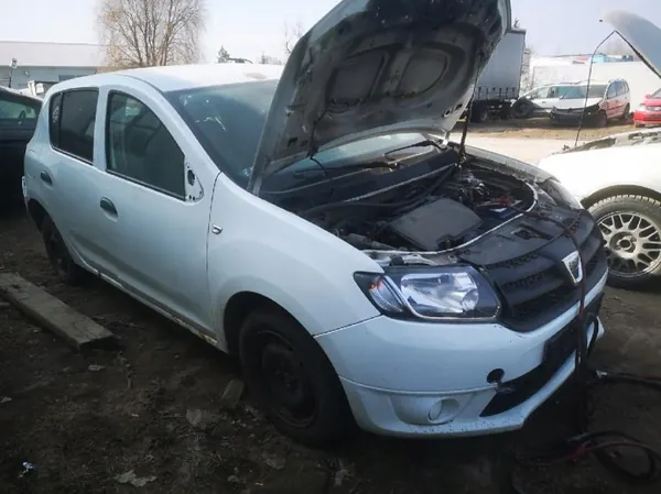 Pompe à huile OEM 702748 pour Dacia Sandero 1.2L 2013 image 4