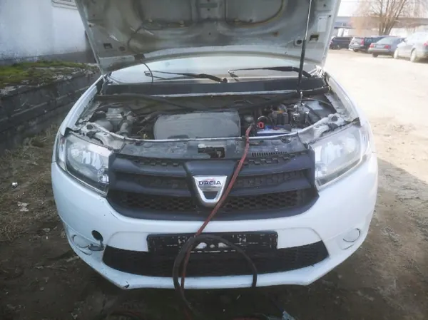 Pompe à huile OEM 702748 pour Dacia Sandero 1.2L 2013 image 5