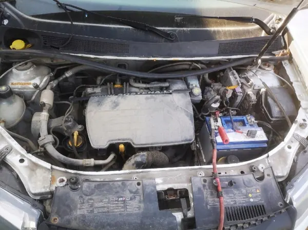 Pompe à huile OEM 702748 pour Dacia Sandero 1.2L 2013 image 7